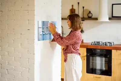 Mágneses tábla filctollal otthon felirattal