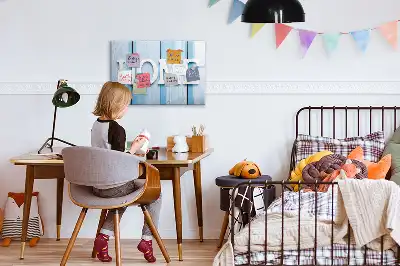 Mágneses tábla filctollal otthon felirattal