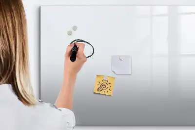 Mágneses tábla filctollal sötétfehér színű