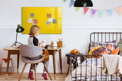 Mágneses törölhető tábla világossárga színben