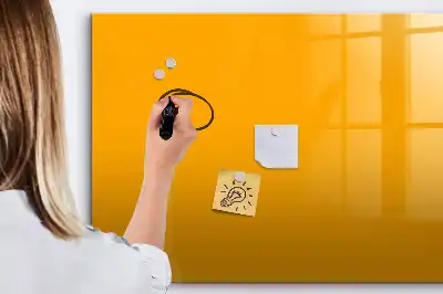 Mágneses tábla filctollal aranysárga színben