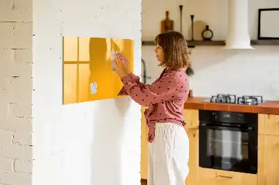 Mágneses tábla filctollal aranysárga színben