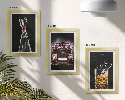 Keretezett triptichon női lábak rózsával, régi autóval és egy pohár whiskyvel