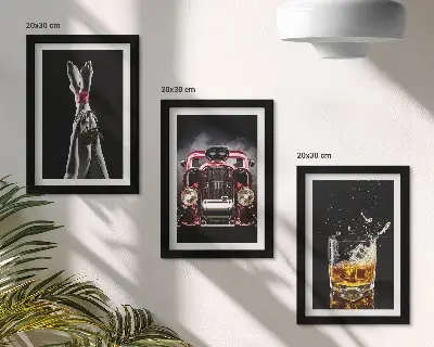 Keretezett triptichon női lábak rózsával, régi autóval és egy pohár whiskyvel