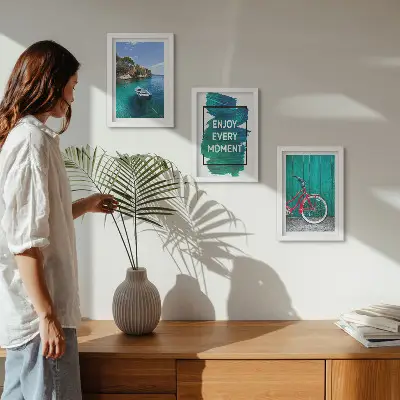 Keretezett triptichon tengerre néző kilátás hajóval, kerékpárral és inspiráló felirattal