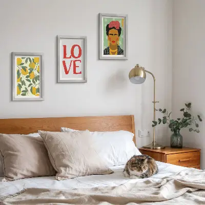 Keretezett triptichon Frida Kahlo portréja citromokkal és LOVE felirattal
