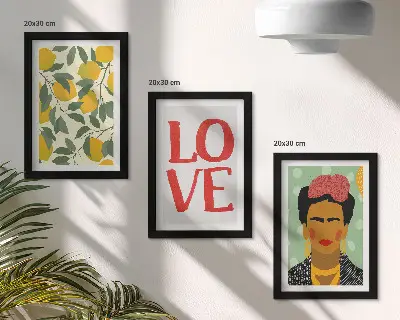 Keretezett triptichon Frida Kahlo portréja citromokkal és LOVE felirattal