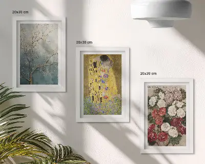 Keretezett triptichon Virágok és fák Gustav Klimt A csók című festményének stílusában