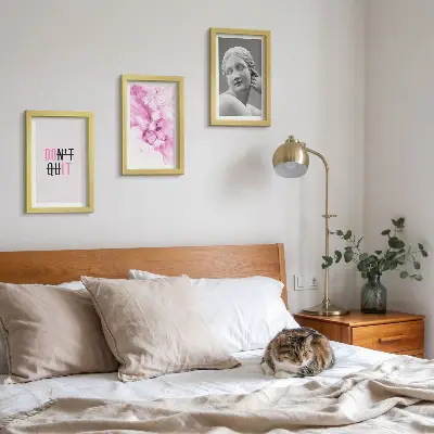 Modern keretezett képszett akvarell absztrakció inspiráló szlogennel és ősi szoborral