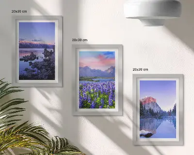 Hegyi tájak vízzel, éggel és virágmezővel keretezett triptichon