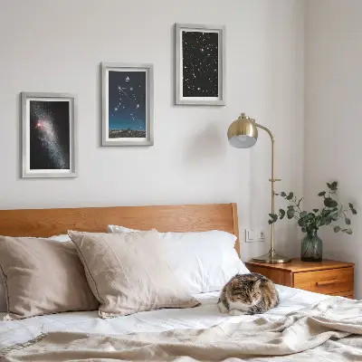 Keretezett triptichon űrgalaxis és Mérleg csillagkép mintás éjszakai égbolt kép