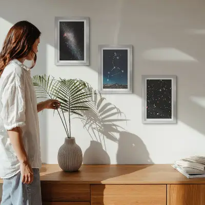 Oroszlán csillagkép galaxis és a világűr keretezett triptichon