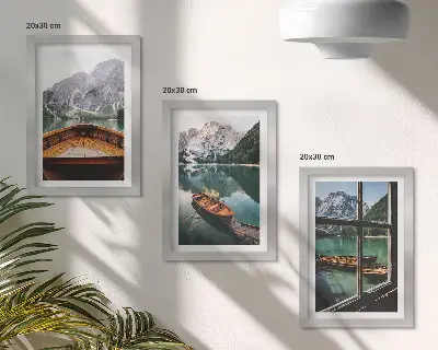 Modern keretezett kép szett kilátás egy hegyi tóra csónakokkal és ablakkal a háttérben
