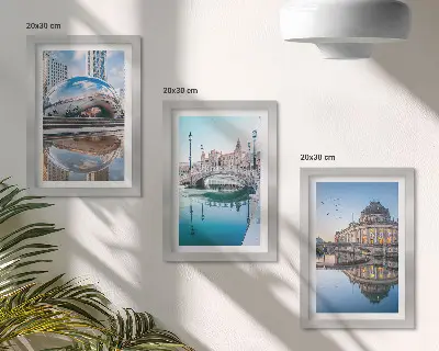 Modern keretezett kép szett városi építészet a víz tükrében