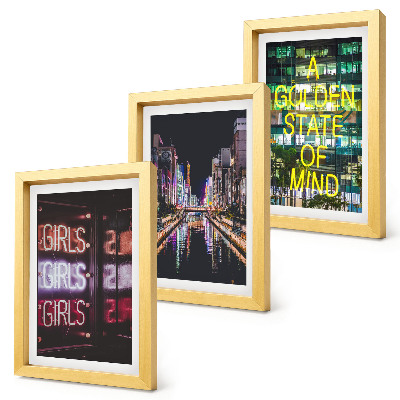 Keretezett triptichon Neonreklámok a városról éjszaka, kilátással a folyóra