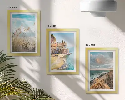 Modern keretezett képszett tengerparti tájakkal, stranddal, várossal és sziklákkal