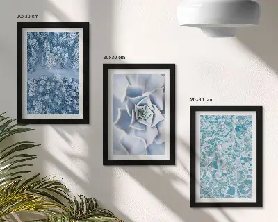 Modern keretezett képszett téli erdő kék virágokkal és vízfelülettel