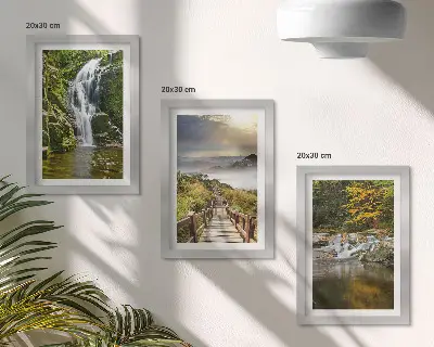 Keretezett triptichon vízesések, hegyek, felhőösvények és őszi kilátás mintával
