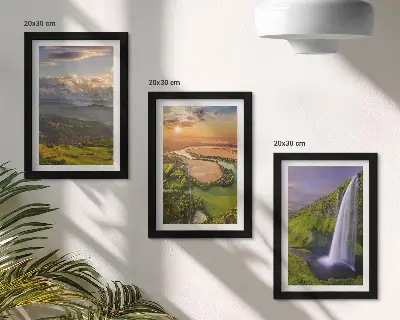 Hegyi folyó és vízesés a természetben keretezett triptichon kivitelben