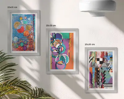 Színes absztrakciók körökkel és geometrikus mintákkal keretezett triptichon