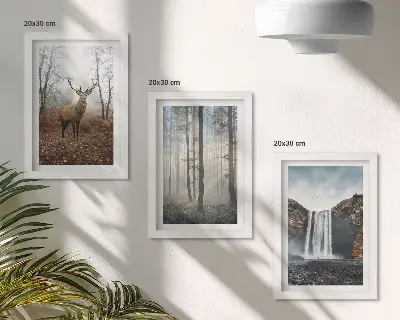 Modern keretezett képszett erdő táj és szarvas mintával