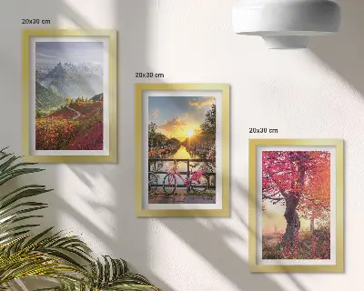Hegyi tájak kerékpárral és őszi fával triptichon keretezett kivitelben