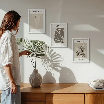 Keretezett triptichon Henri Matisse Emberalakok növényekkel című alkotása