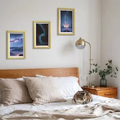 Modern keretezett képszett éjszakai égbolt, hegyek, szurdok és téli táj mintával