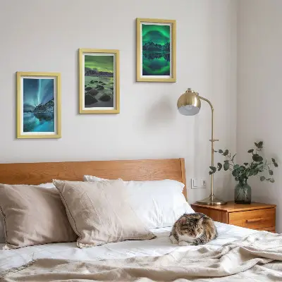 Téli táj északi fényekkel és hegyekkel modern keretezett képszett