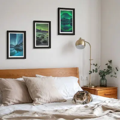 Téli táj északi fényekkel és hegyekkel modern keretezett képszett