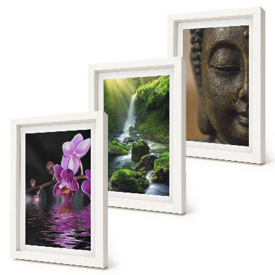 Keretezett triptichon Virágok a vízben, vízesés zöld sziklákkal, Buddha