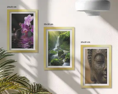 Virágok a vízben, vízesés zöld sziklákkal és Buddha mintás triptichon keretezett kivitelben