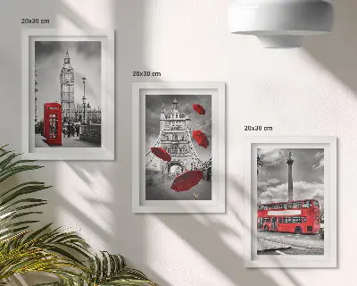 Londoni kilátás egy piros esernyővel és egy busszal keretezett triptichon