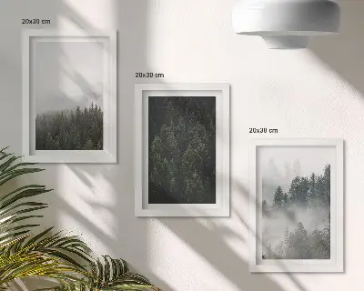 Zöld erdők ködös természeti környezetben keretezett triptichon