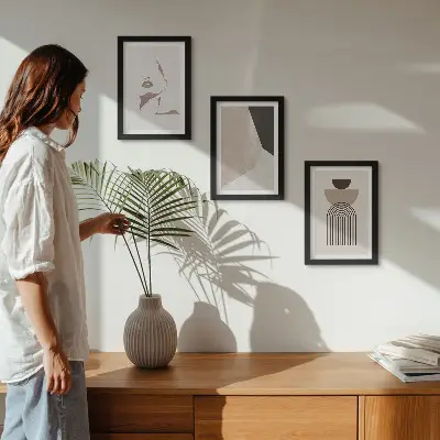 Modern keretezett képszett absztrakt geometriai alakzatokkal és női arccal