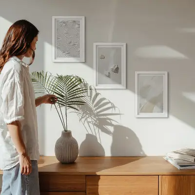 Keretezett triptichon homok, kövek és modern festéktextúrák mintával