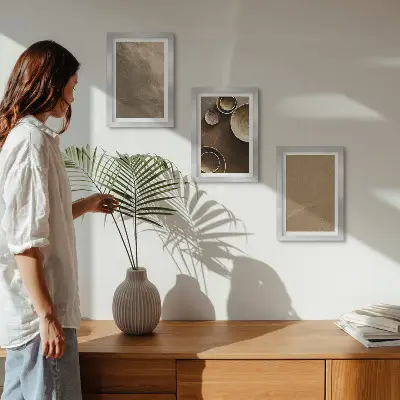 Modern keretezett képszett kőszerkezetek minimalista stílusban