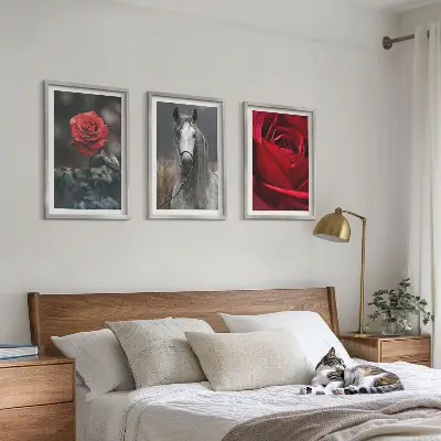 Fali dekorációs képszett vörös rózsák és szürke lovak