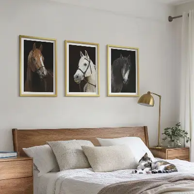 Keretezett képszett hálószobába lovak portréi a bunda árnyalataiban