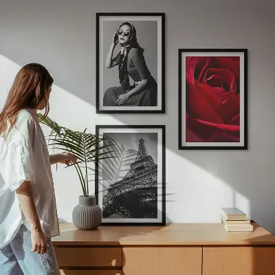 Párizsi hölgy Eiffel-szemüveggel falikép szett keretezett kivitelben hálószobába