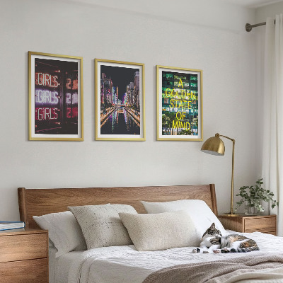 Keretezett kép szett hálószobába Neonreklámok folyó éjjel