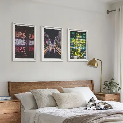Neonreklámok folyó az éjszakában kép szett hálószobába keretezett kivitel