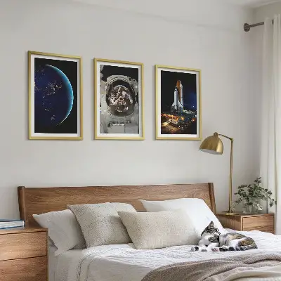 Keretezett kép szett hálószobába űr, Föld, űrhajós és rakéta mintával