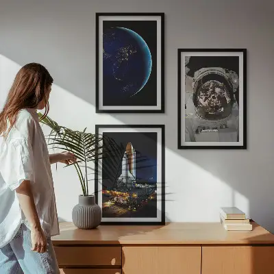 Keretezett kép szett hálószobába űr, Föld, űrhajós és rakéta mintával