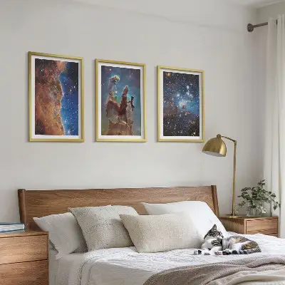Galaxisok űrtájképei keretezett képszett hálószobába
