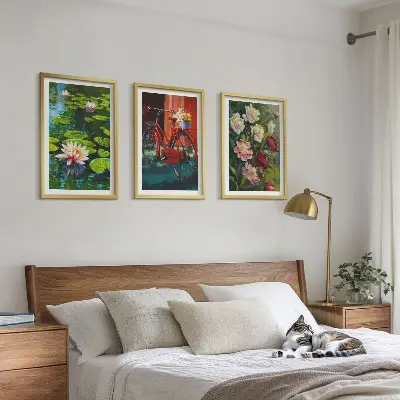 Liliomok a kertben fali kép szett hálószobai dekoráció színes virágmintával