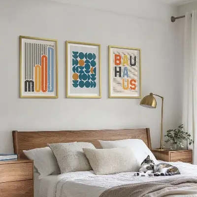 Keretezett képszett hálószobába bauhaus geometrikus mintákkal