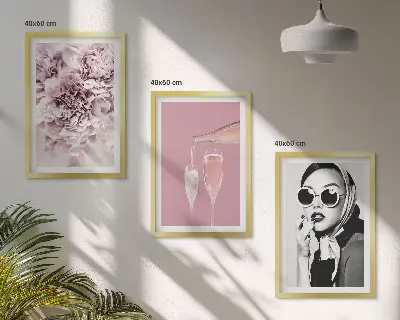 Keretezett kép szett hálószobába rózsa virágok és elegáns hölgy mintával