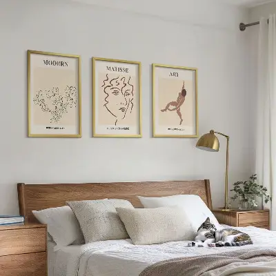 Fali dekorációs képkészlet stílusos grafikus virágmintákkal