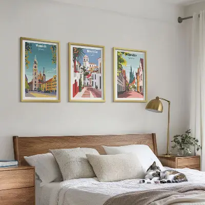 Fali dekorációs képszett európai városokat ábrázoló színes rajzok